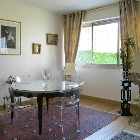 Parc Monceau 2 Pieces 89 M 17 Daire *